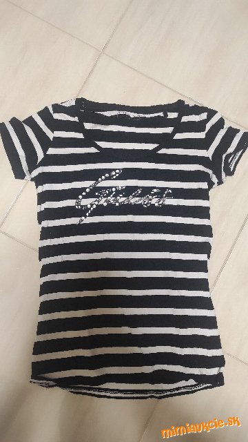 Ponúkam štýlové dámske tričko značky Guess, veľkosť M