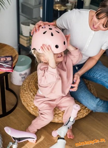 Dievcenska helma MOMI !!! Nova !!! VASA CENA