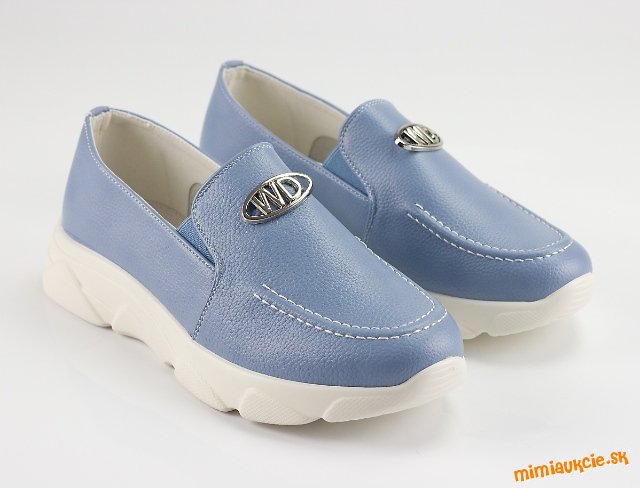 KVALITNé NEBíčKOVO MODRé LOAFERS-KY