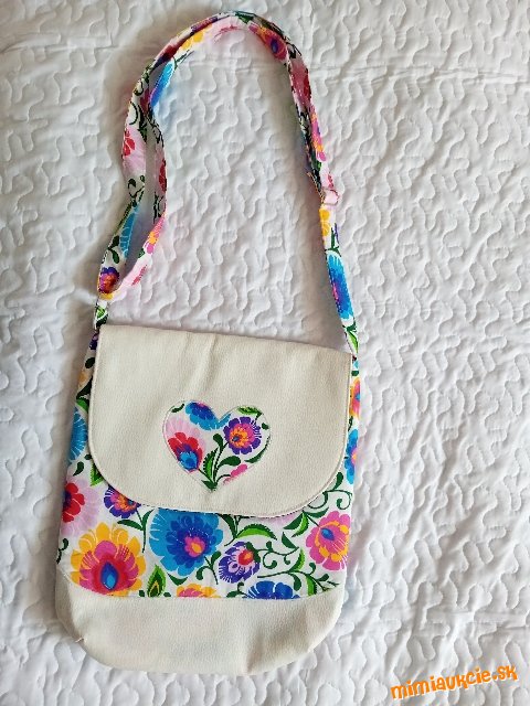 Neskutočne krááásna  crossbody taška  s ľudovým motivom