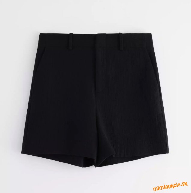Sortky s pokrcenym efektom - prave dorazilo Lindex -v predajni  39,99eur