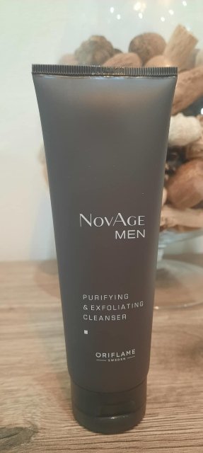 NOVAGE- Čistiaci pílingový gél NovAge Men 125 ml-Oriflame 14 €-kuk na iné aukcie