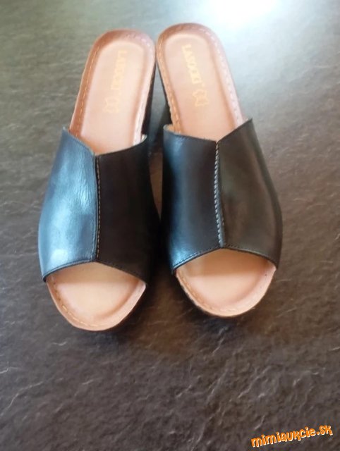 LASOCKI, čierne kožené šľapky, veľ. 41, stielka-26cm