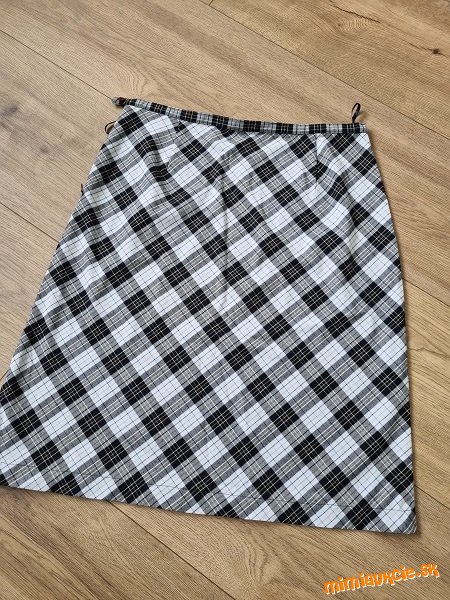 tmavomdrá biznis sukňa so zipsom Reserved veľ. 40