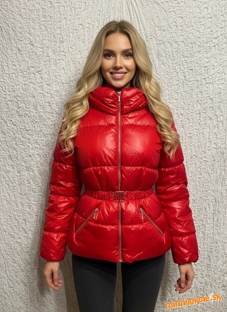 perfektná červená prešívaná bunda s leskom h&m