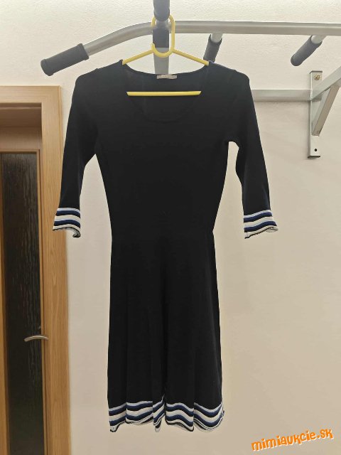 Úpletové šaty Orsay