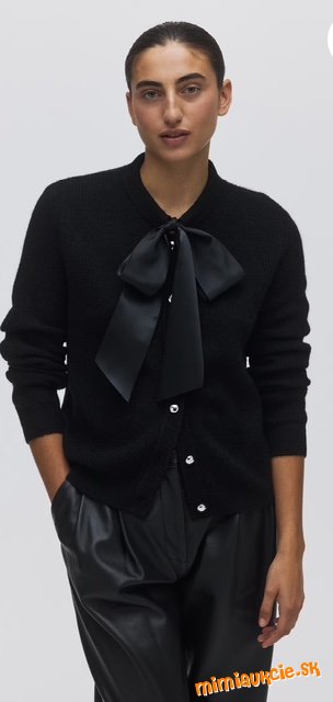 Sveter sa maslou - prave dorazilo H&M - v predajni 32,99eur