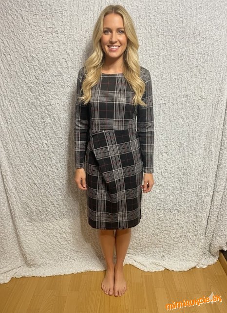 dokonalé teplé úpletové kárované šaty Grey wolf