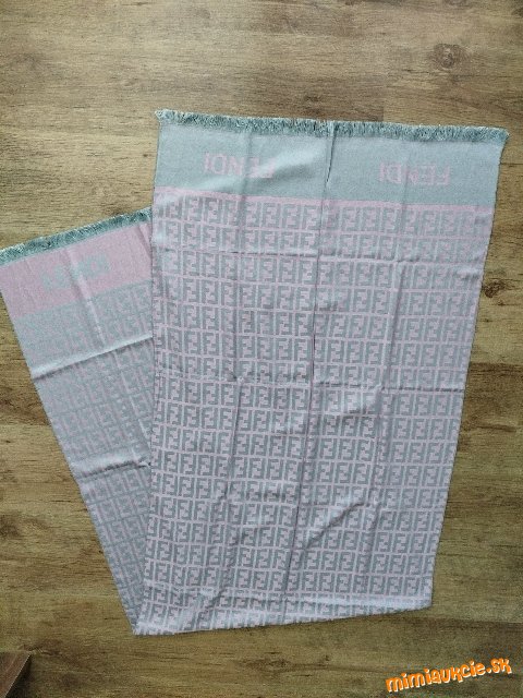 Krásny šál -FENDI..... nový bez visačky...kuk aj iné moje aukcie