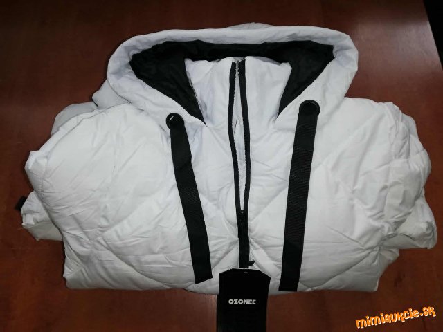 *** Dámska zimná bunda s kapučňou *** PC 73€