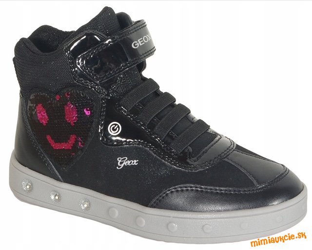 Vysoke meniace tenisky - svetielka sa daju vypnut - Geox - v predajni 58eur