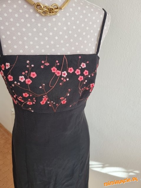 vyšívané elastické šaty Kaleidoscope veľ. L