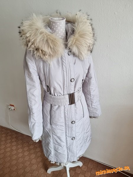 luxusná bledošedá bunda s pravou kožušinou KARA veľ. M + grátis kabelka Nine West