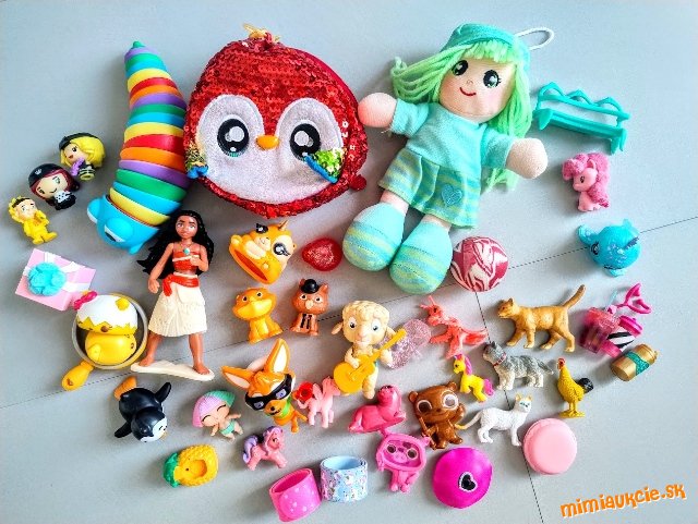 Hračky pre dievčatko - ponikci, mačičky, bábika, taštička...