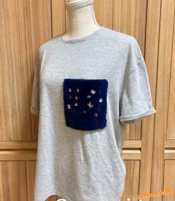 Zara jednoduché tričko s výrazným vreckom , Uni veľkosť S-M