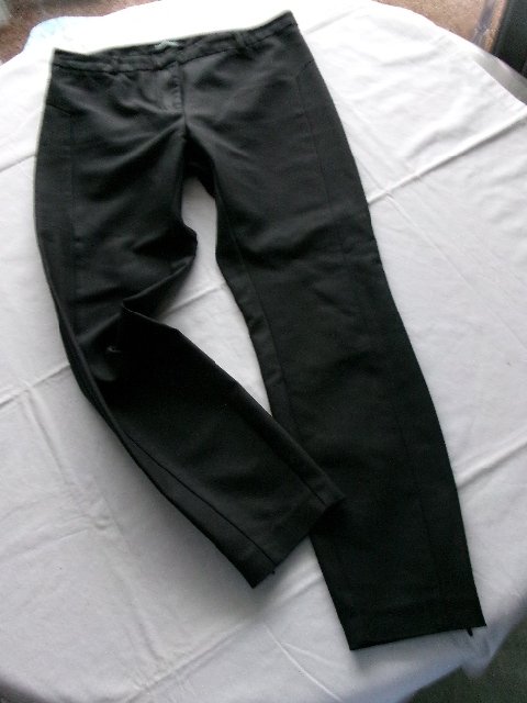 DÁMSKE nohavice GUESS elegantné....................OD EURA - KP