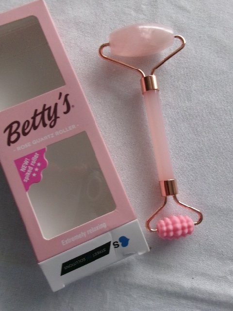 RELAXAČNÝ roler na TVÁR..................OD EURA - KP