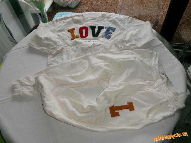 TEPLÁKOVÁ súprava C&A dámska...................OD EURA - Mon