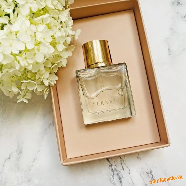 Parfumová voda Fernweh pre ženy, v krabičke a celofane Farmasi... VIANOCEEE