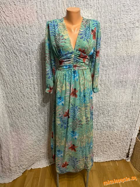 krásne mentolové šaty s kvetmi Graciola