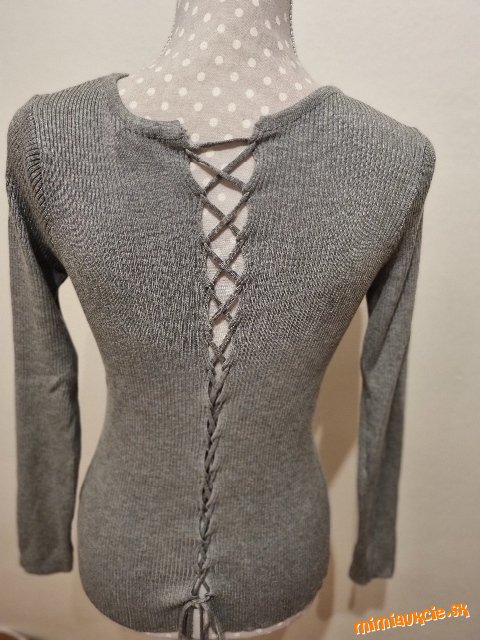 sivý elastický svetrík so šnurovaním vzadu veľ. S