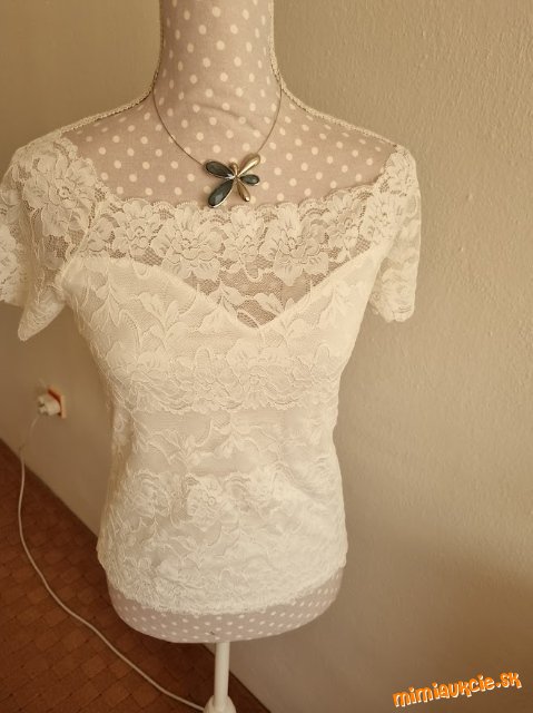 biely nový čipkový top veľ M