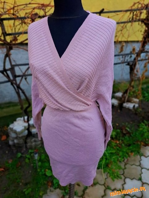 ❤️Krásne jemne trblietavé svetríkové šaty❤️