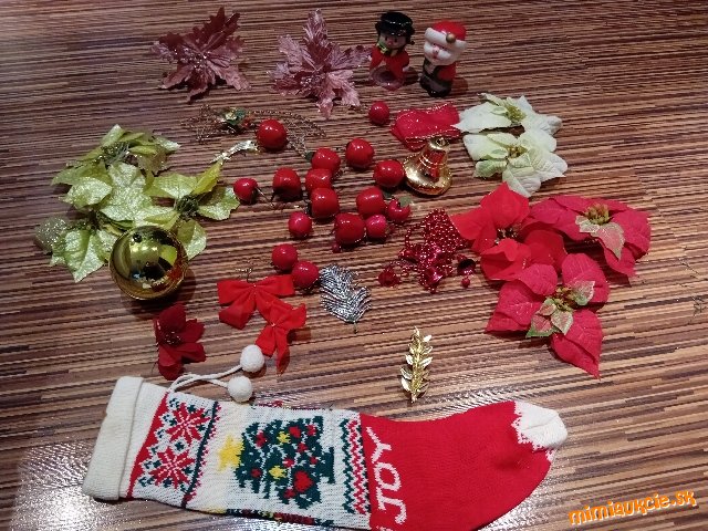 Vianočné ozdoby,***10 ks veľké  vian.ruže,kométa,červené jabĺčka,retaz stuha  mikulášska čižma....