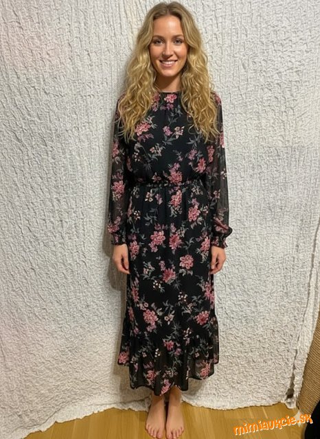 krásne čierno farebné kvetované šaty Greenpoint