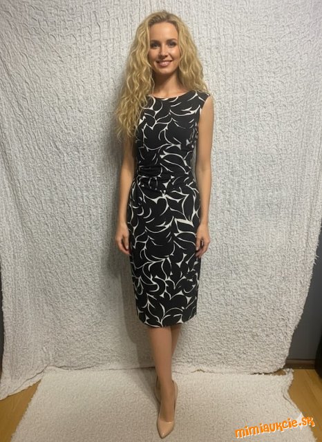 prekrásne čierno biele elastické šaty Phase Eight