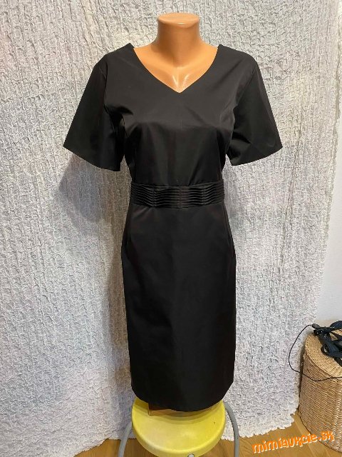 Elegantné čierne taftové šaty Roman