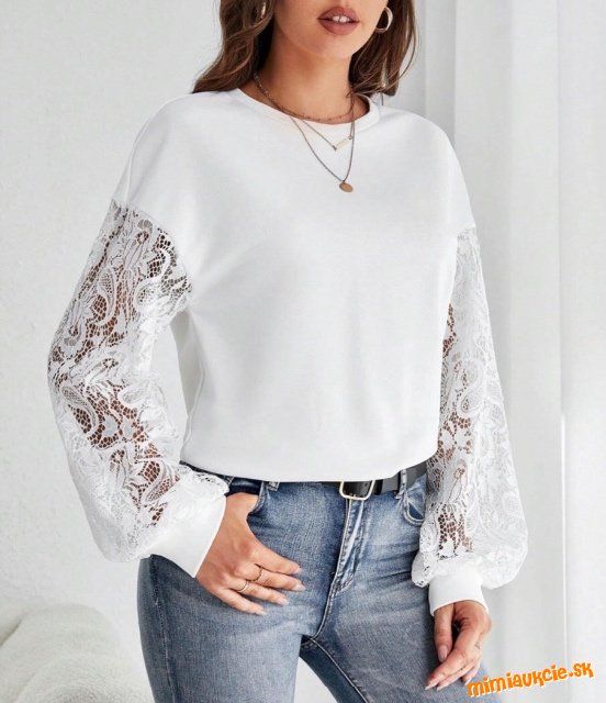 Pulover alebo tenka mikina s čipkovymi rukavmi  S