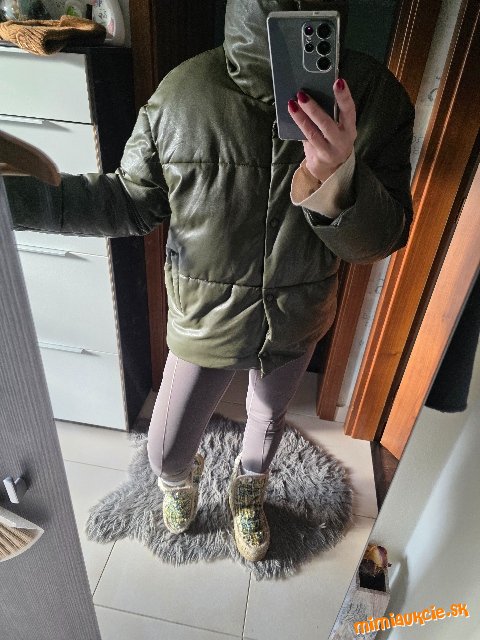 Nadherna top trendy bunda!mala som ju RAZ...