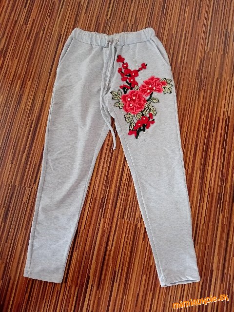 Tepláky s výšivkou......S.....SPRAVTE SI CENU9