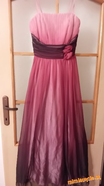 Damske alebo dievčenske šaty