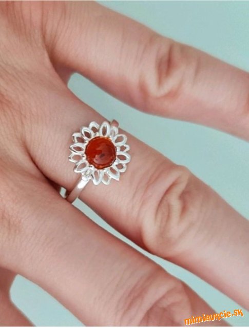 nový strieborný prstienok slnečnica s jantárom
