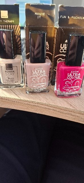 3x lak na nechty Avon