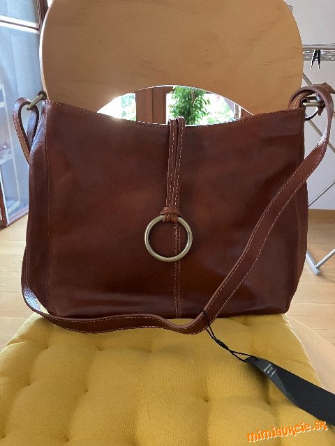 nádherná kožená kabelka