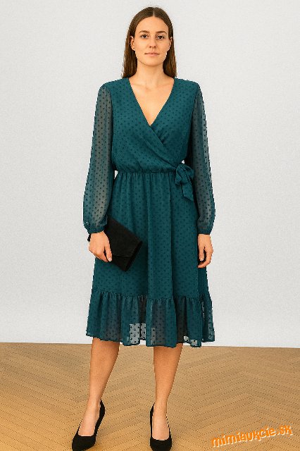 smaragdové šaty z látky plumetis Moodo p.c. 40 eur