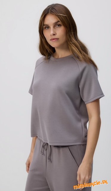 Top z modalu - novinka Reserved - v predajni 15,99eur