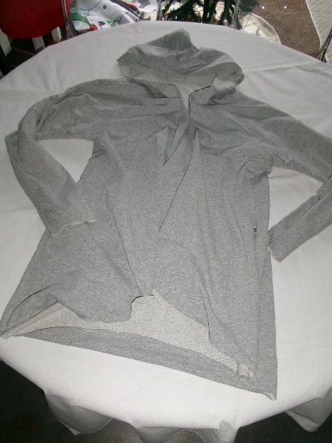 BAVLNENÝ SVETRÍK..................OD EURA - VB