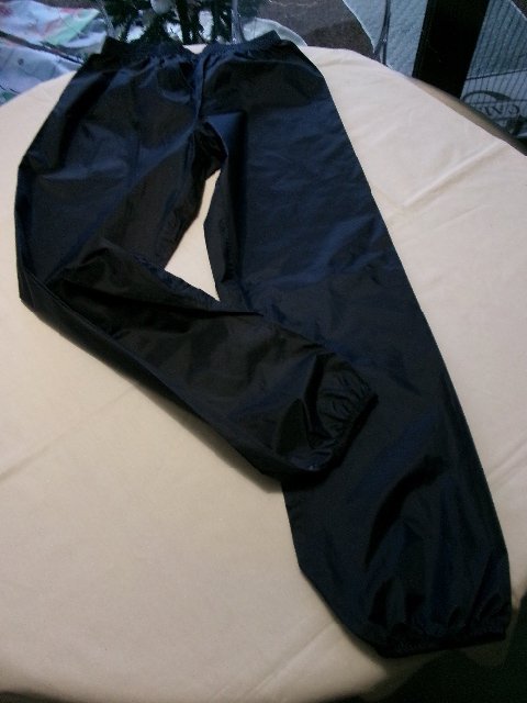 NOHAVICE do dažďa DECATHLON..............na 14-15 rokov.................OD EURA - Mo