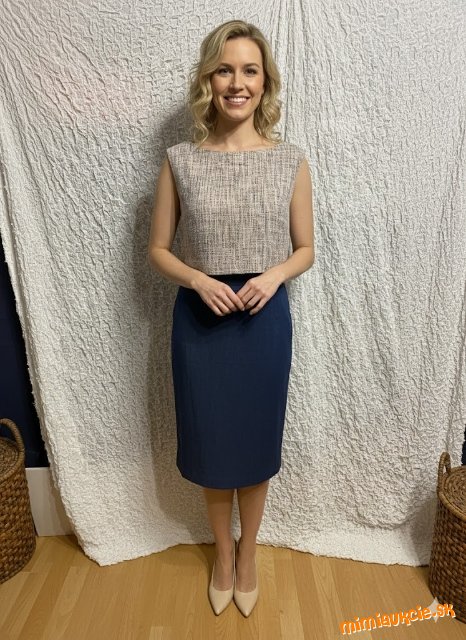 dokonalé modro béžové buklé šaty Tatuum