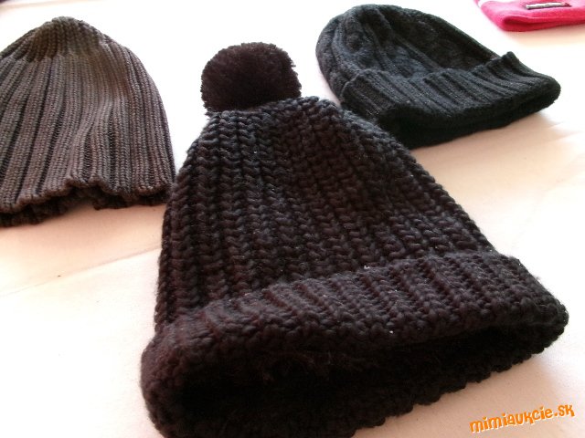 ČIAPKY - 3 ks.................OD EURA - VB