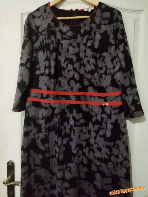 Krásne dámske viacfarebné šaty č. XXL