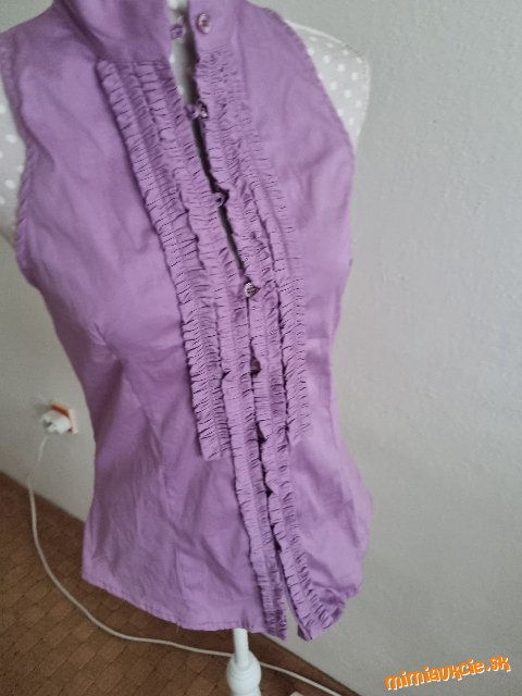 nová elastická fialová blúzka s volánmi veľ. S