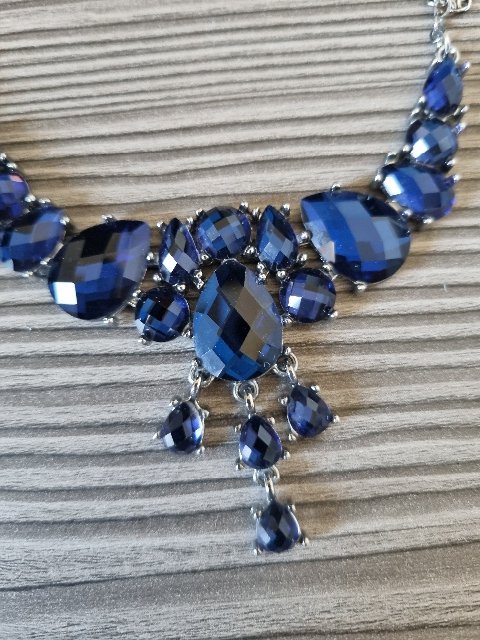 nový kamienkový náhrdelník
