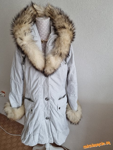 svetlošedá bunda Kara s pravou kožušinou L