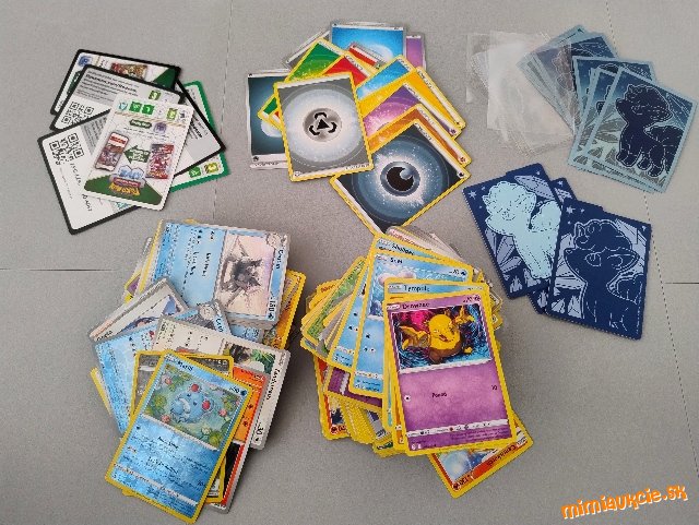 Originál Pokémon karty (viac ako 220 ks) + obaly na ne