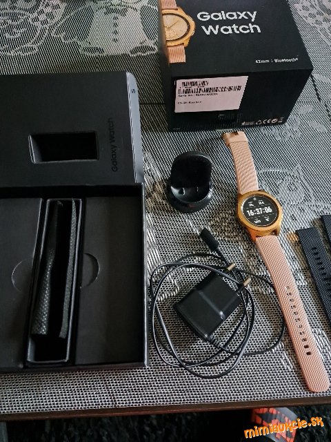 Samsung galxy watch.....rose gold......